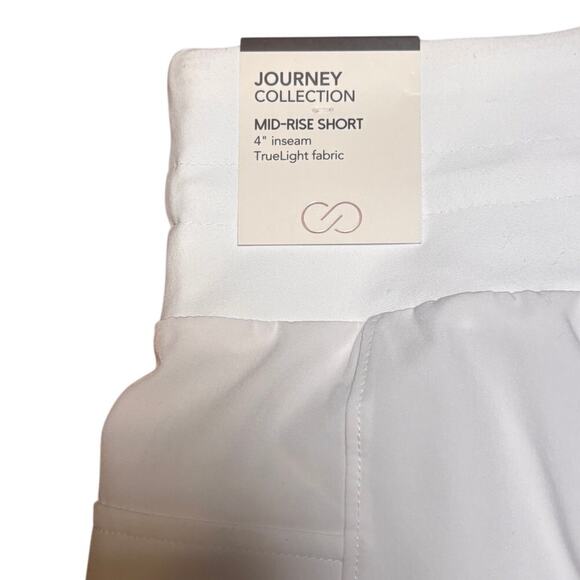 Calia by Carrie Underwood Mid Rise Shorts in Pure White Large Journey Collection - Picture 3 of 6